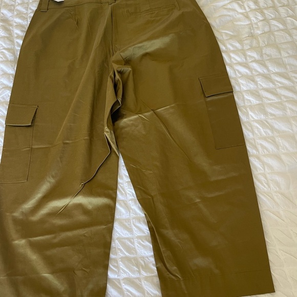 Old Navy Khaki Cargo Pants - Picture 7 of 9